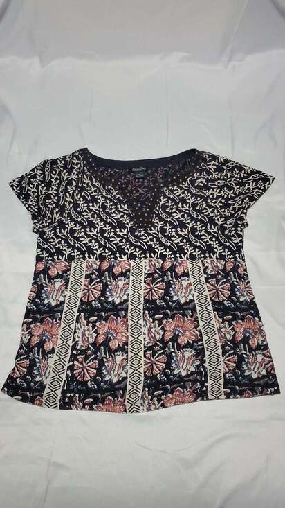 Lucky Brand Tops - Lucky Brand Mixed Floral Print Studded V-Neck Top Size M